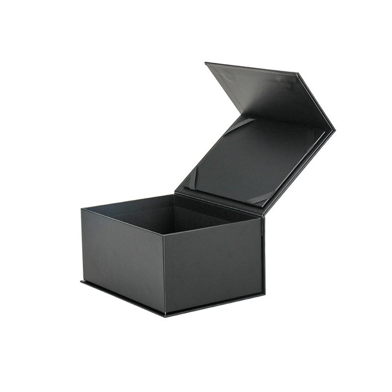 Magnetic gift box